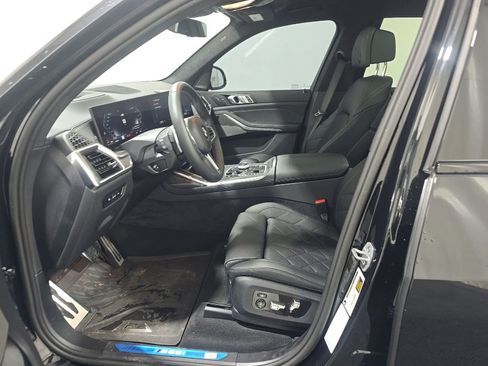 Used 2025 BMW X7 M60i AWD/4WD image 4