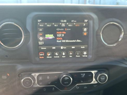 Used 2023 Jeep Wrangler Altitude image 19