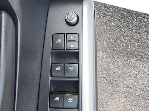 Used 2016 Toyota Tacoma SR5 image 17