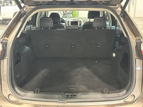 Used 2019 Ford Edge SEL w/ Equipment Group 201A AWD/4WD image 32