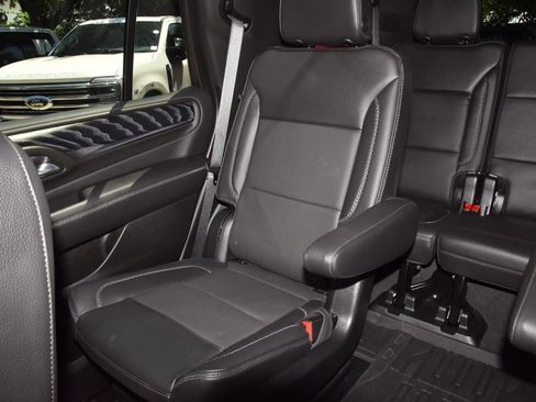 Used 2023 GMC Yukon Denali w/ LPO, Floor Liner Package AWD/4WD image 20