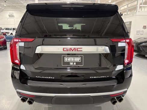 Used 2024 GMC Yukon Denali w/ Advanced Technology Package AWD/4WD image 6