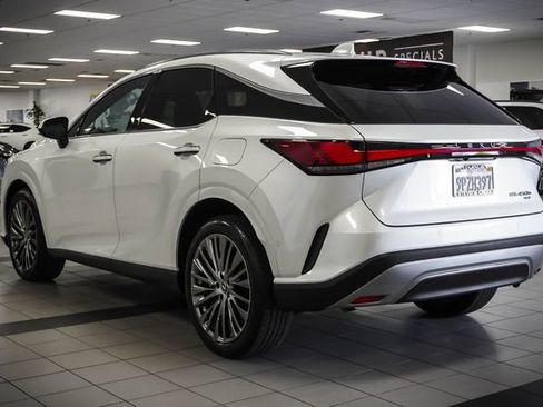 Certified 2025 Lexus RX 450h AWD w/ Convenience Package image 8