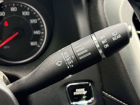 Used 2020 GMC Acadia SLT FWD image 19