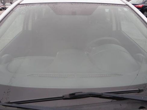 Used 2018 Nissan Versa Note S image 32