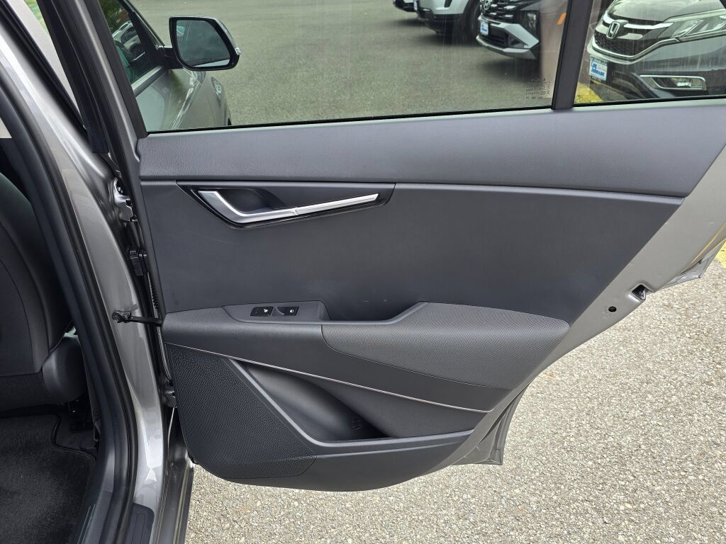 Certified 2024 Kia Niro Wind w/ Wind Preserve Package FWD image 27