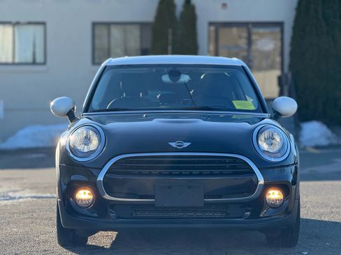 Used 2015 MINI Cooper 4-Door Hardtop image 4