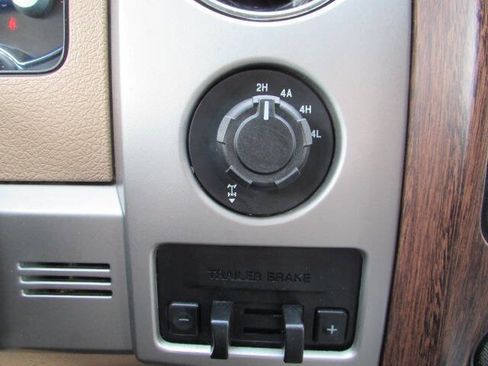 Used 2014 Ford F150 Lariat w/ Equipment Group 502A Luxury AWD/4WD image 22