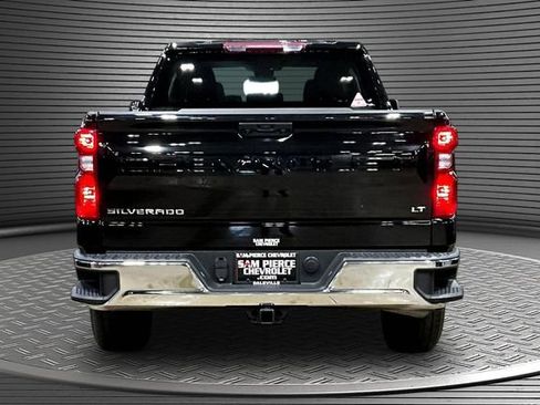 Used 2023 Chevrolet Silverado 1500 LT AWD/4WD image 5