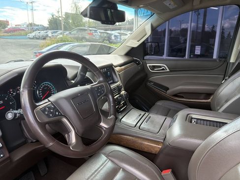 Used 2020 GMC Yukon XL Denali RWD image 36