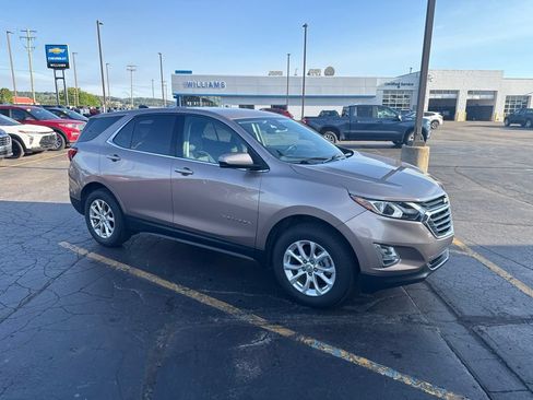Used 2019 Chevrolet Equinox LT w/ Driver Convenience Package AWD/4WD image 5