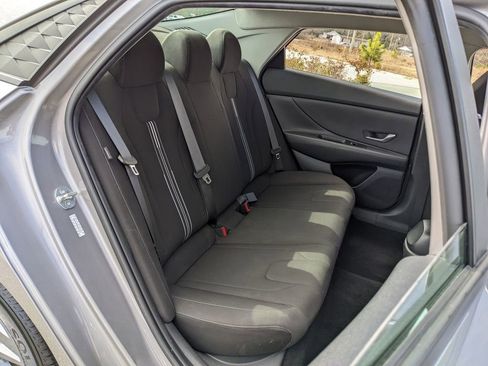 Used 2024 Hyundai Elantra SEL image 42