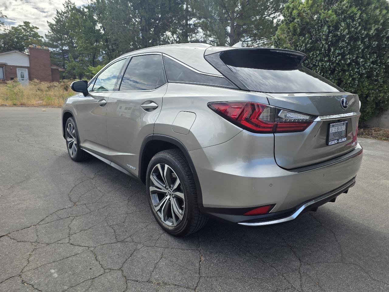 Used 2022 Lexus RX 450h AWD w/ Premium Package image 4