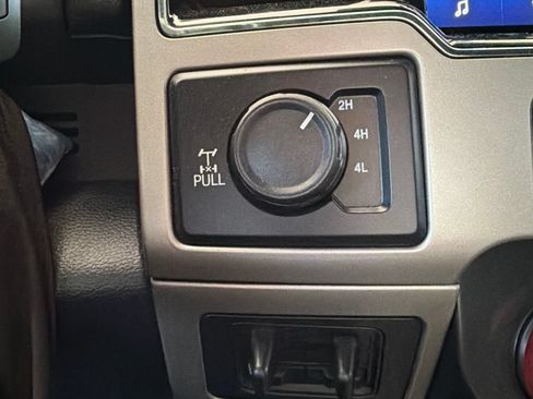 Used 2022 Ford F250 Lariat w/ Black Appearance Package AWD/4WD image 22