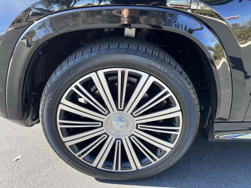 Used 2023 Mercedes-Benz Maybach GLS 600 4MATIC image 92