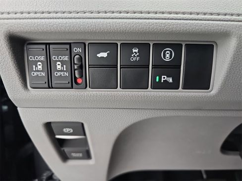 Certified 2023 Honda Odyssey Elite image 46