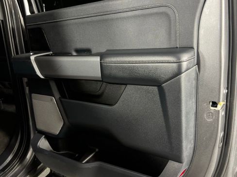 Used 2025 Ford F250 Lariat w/ Chrome Package image 30