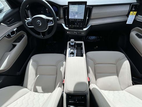 New 2026 Volvo XC90 B5 Plus w/ Protection Package Premier AWD/4WD image 14