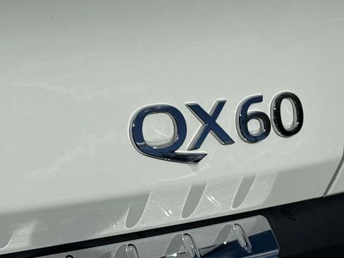 Certified 2025 INFINITI QX60 Pure w/ Cargo Package image 7