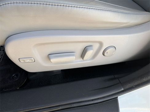 Certified 2018 Toyota Highlander XLE image 27