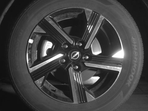 Used 2025 Nissan Sentra SV FWD image 12