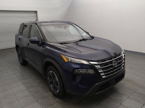 Used 2024 Nissan Rogue SV AWD/4WD image 13