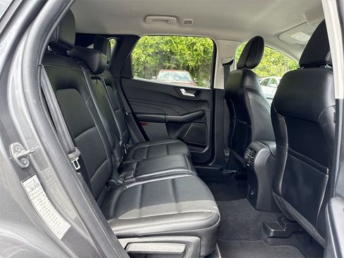 Used 2022 Ford Escape SEL image 17