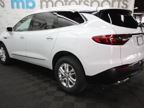 Used 2019 Buick Enclave Essence image 3