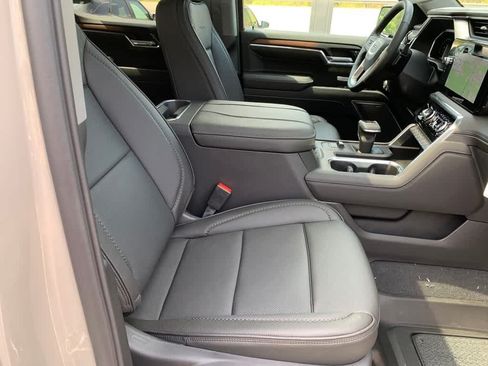 Used 2026 GMC Sierra 1500 Denali w/ Technology Package AWD/4WD image 14