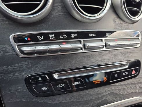 Used 2018 Mercedes-Benz GLC 300 image 25