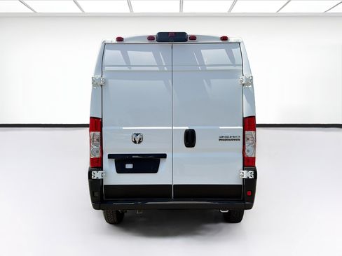 Used 2025 RAM ProMaster 2500 w/ Convenience Group FWD image 5