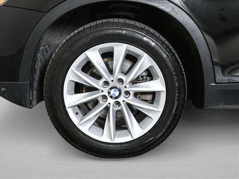 Used 2017 BMW X3 xDrive28i AWD/4WD image 25
