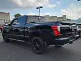 Used 2018 Nissan Titan SV w/ SV Convenience Package image 4
