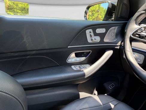 Used 2022 Mercedes-Benz GLS 450 4MATIC image 12