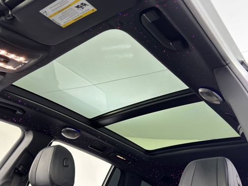 Used 2022 Mercedes-Benz Maybach GLS 600 4MATIC image 12