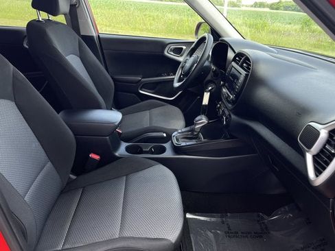 Used 2022 Kia Soul LX FWD image 20