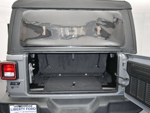 Used 2022 Jeep Wrangler Sport AWD/4WD image 11