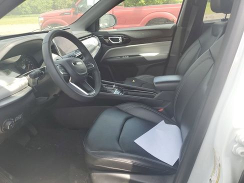 Used 2025 Jeep Compass Limited AWD/4WD image 5