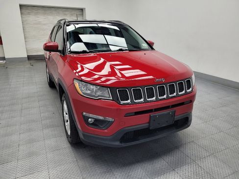 Used 2019 Jeep Compass Latitude w/ Popular Equipment Group AWD/4WD image 14
