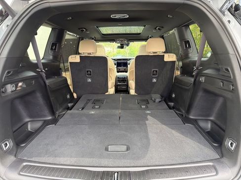 Certified 2025 Jeep Grand Cherokee L Limited w/ Luxury Tech Group II AWD/4WD image 18