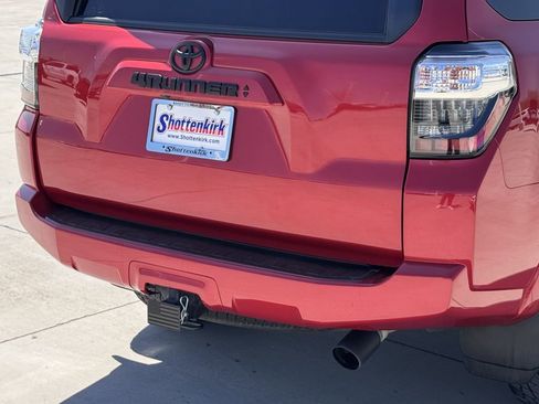 Used 2023 Toyota 4Runner SR5 Premium w/ Moonroof Package image 6