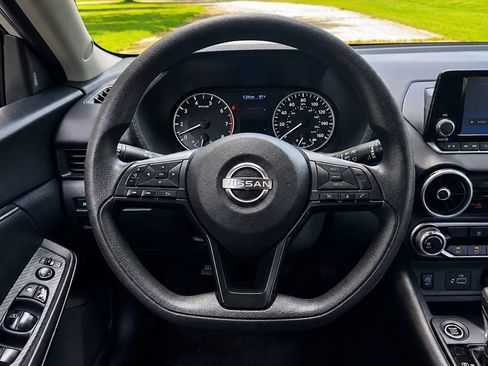 Used 2024 Nissan Sentra S FWD image 10