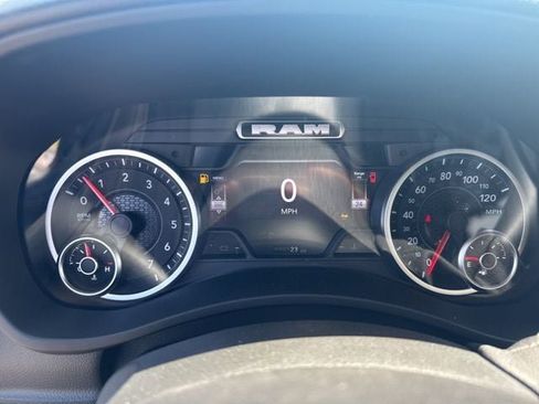 Used 2025 RAM 2500 Big Horn AWD/4WD image 8