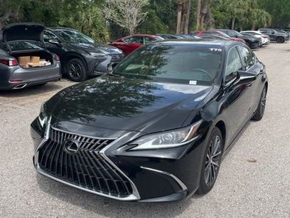 Used 2025 Lexus ES 350 w/ Premium Package