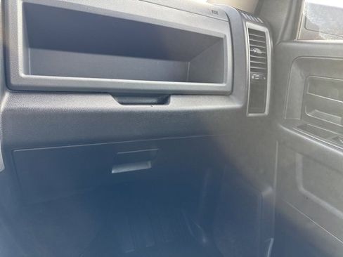 Used 2017 RAM 3500 Tradesman w/ Chrome Appearance Group image 32