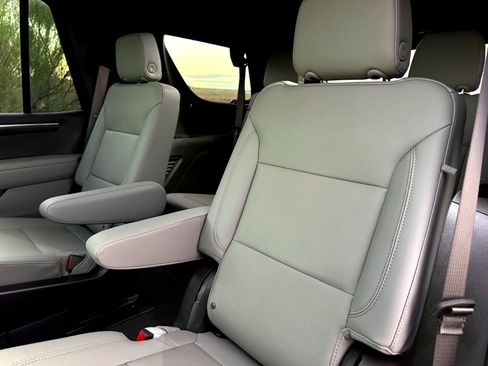 Used 2025 Chevrolet Tahoe Z71 w/ Z71 Off-Road Package image 23