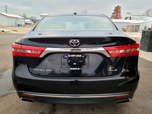 Used 2018 Toyota Avalon XLE image 5
