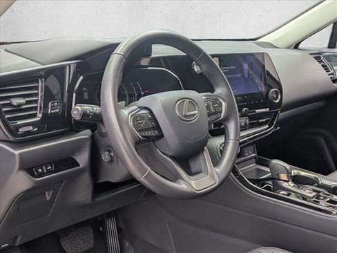 Used 2024 Lexus NX 250 FWD image 9