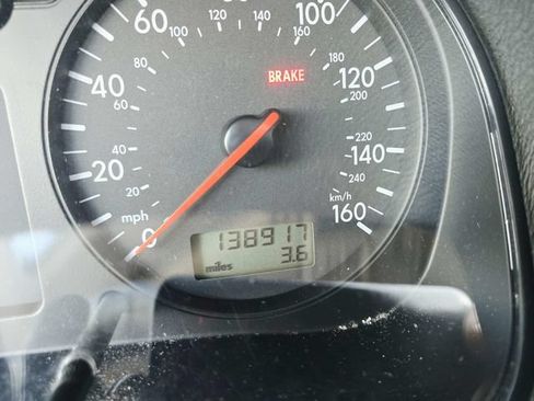 Used 2000 Volkswagen Golf GLS FWD image 16