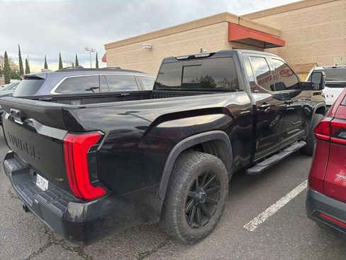 Used 2022 Toyota Tundra SR5 w/ SR5 Premium Package image 8
